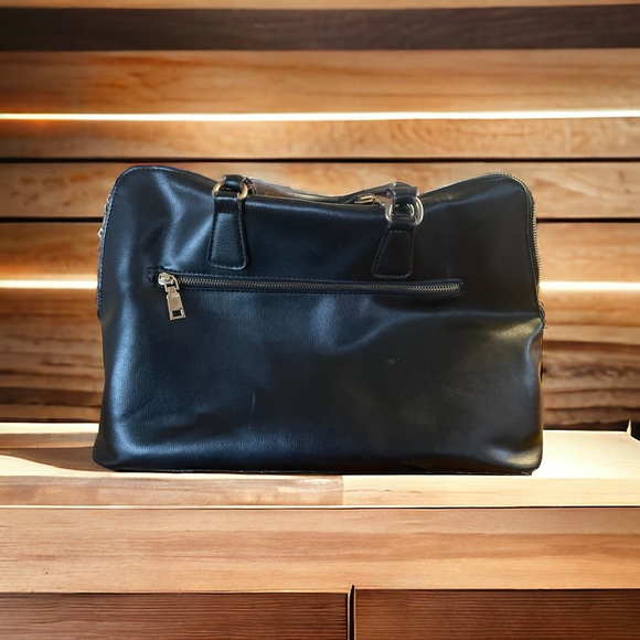 Lily & Ivy women’s Faux Leather black shoulder zippered bag - Picture 3 of 11